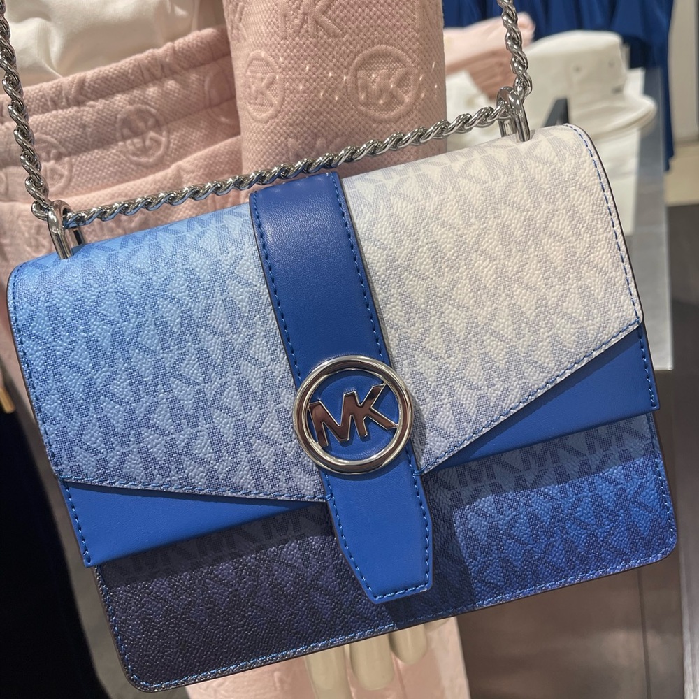 Michael Kors Greenwich Sm Ombré Color-Block Signature Logo Flap Crossbody
Galaxy